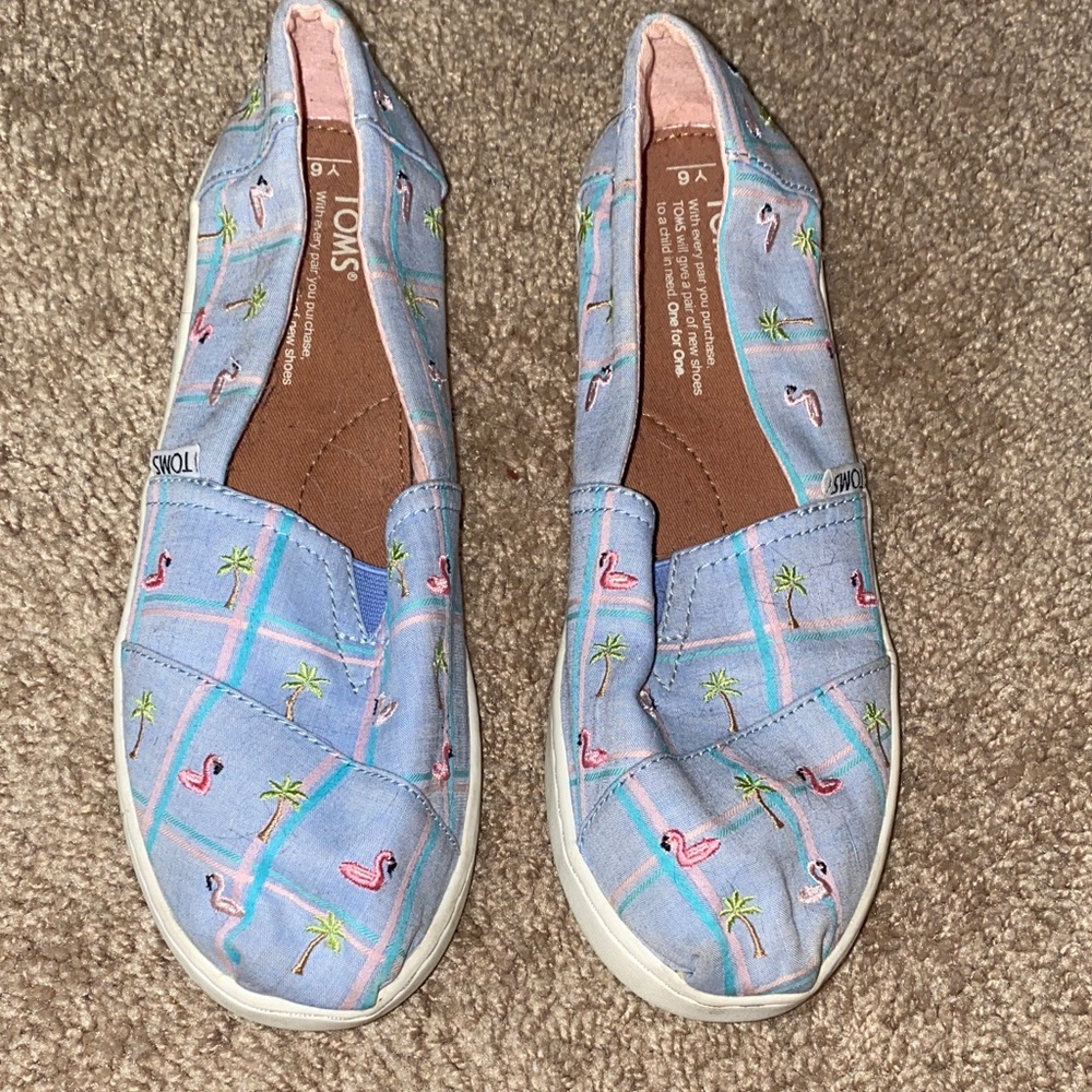 TOMS Belmont Slip-Ons, featuring a flamingo and palm tree Y6 US 8